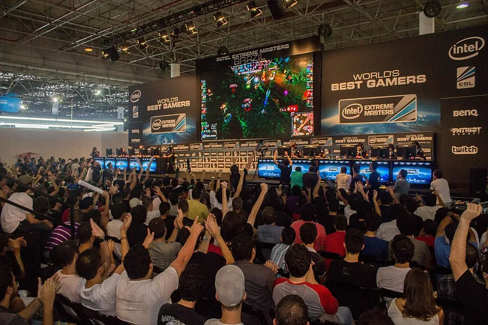 Early LoL international final Crowd and stage during an early international League of Legends tournament final