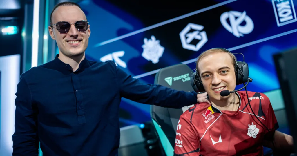 Caps and Perkz smiling for the camera on stage. Caps and Perkz smiling for the camera on stage.