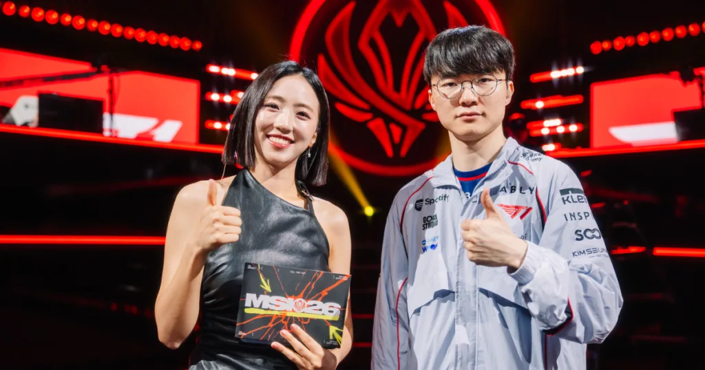 Faker posing during interview at MSI. Faker posing during interview at MSI.
