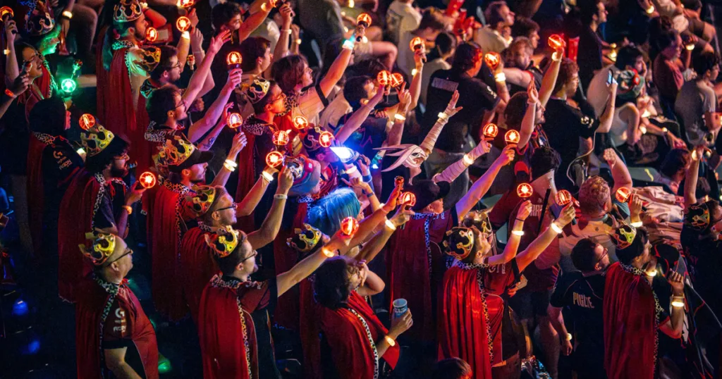Fans in crowd dressed royal for Caps at the LEC Summer Finals 2026. Fans in crowd dressed royal for Caps at the LEC Summer Finals 2026.