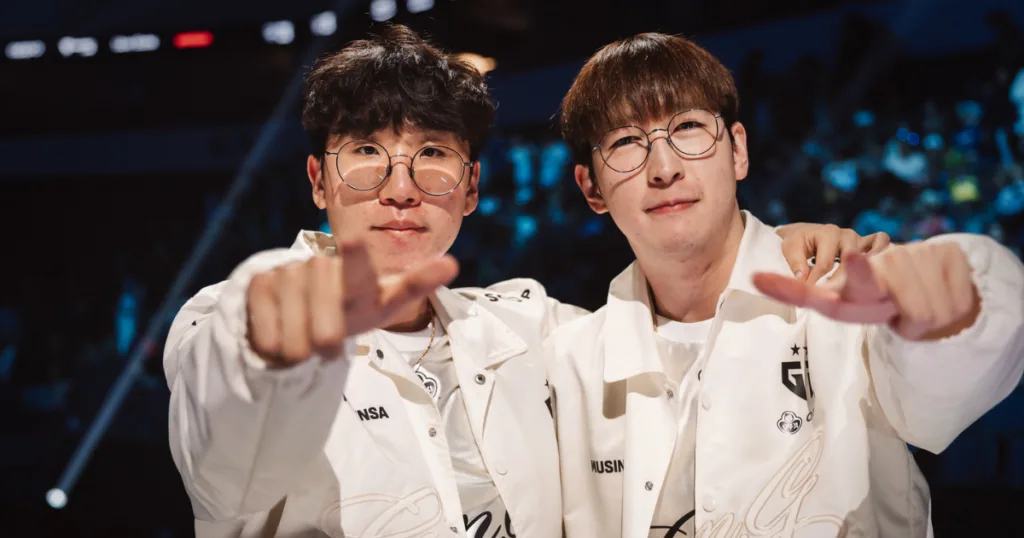Gen.G Ruler and Duro pointing at camera at Worlds 2026. Gen.G Ruler and Duro pointing at camera at Worlds 2026.