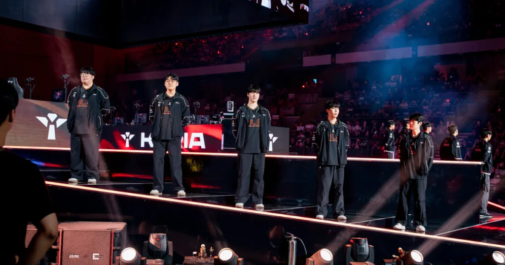 HLE standing together in front of crowd. HLE standing together in front of crowd.