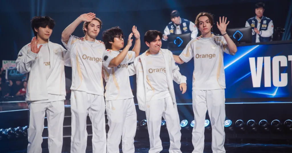 KC waving after winning against CFO in Swiss Stage and surviving. KC waving after winning against CFO in Swiss Stage and surviving.