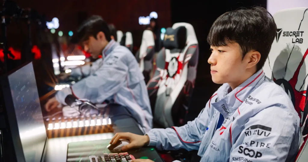 Keria playing at MSI Play-Ins finals. Keria playing at MSI Play-Ins finals.