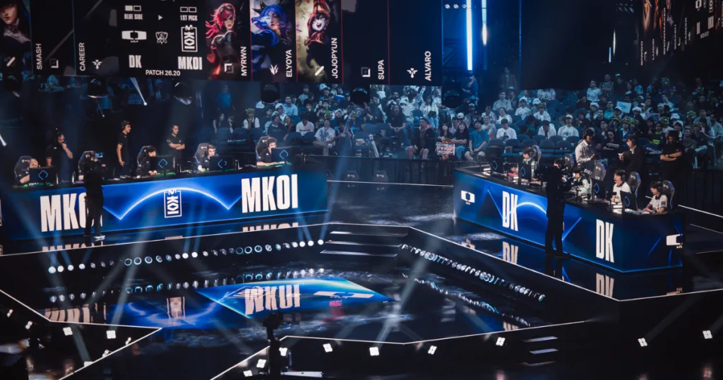 Worlds 2026 Swiss Stage: MKOI vs DPlus Kia on stage. Worlds 2026 Swiss Stage: MKOI vs DPlus Kia on stage.