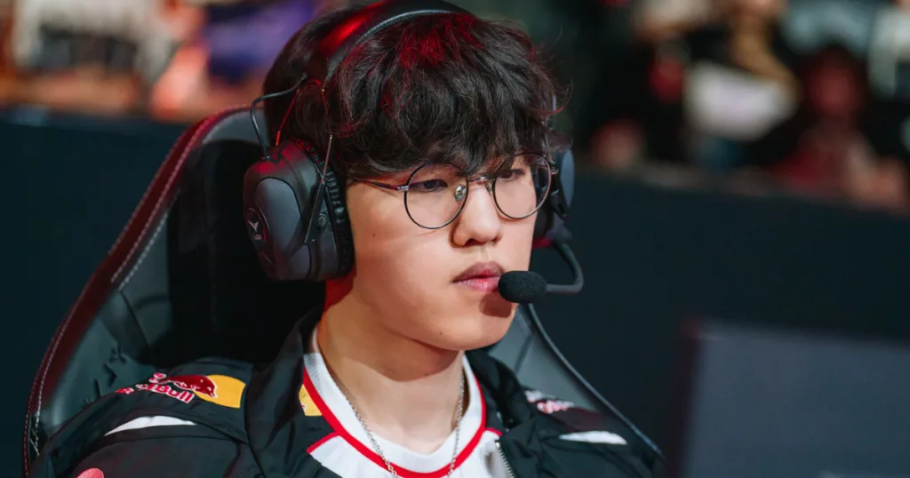 T1 Oner at T1 Home Ground. Close up picture of him while playing. T1 Oner at T1 Home Ground. Close up picture of him while playing.