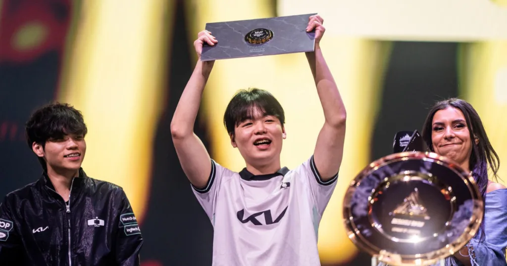 Smash getting the MVP at EWC 2026. Smash getting the MVP at EWC 2026.