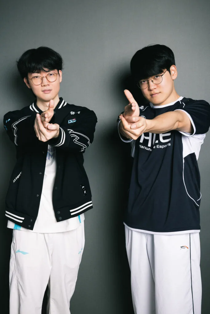 BLG Viper and HLE Gumayusi posing at MSI finals. BLG Viper and HLE Gumayusi posing at MSI finals.